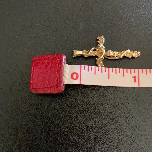 One of a kind🙏🏽Gold cross ✝️SC marking on back✝️ - Picture 6 of 6
